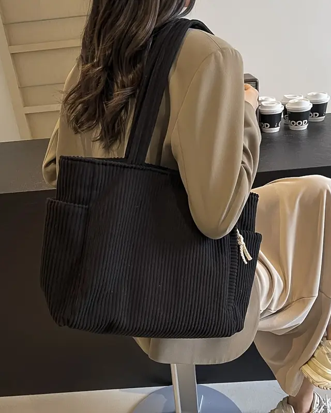 Valentina | Ribbed tote bag with drawstring detail
