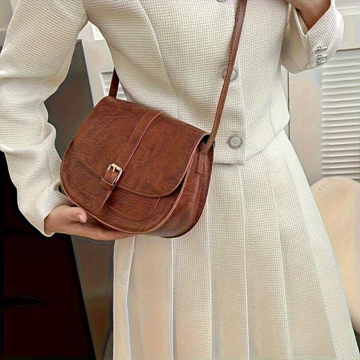 Valeria Classic Saddle Crossbody Bag